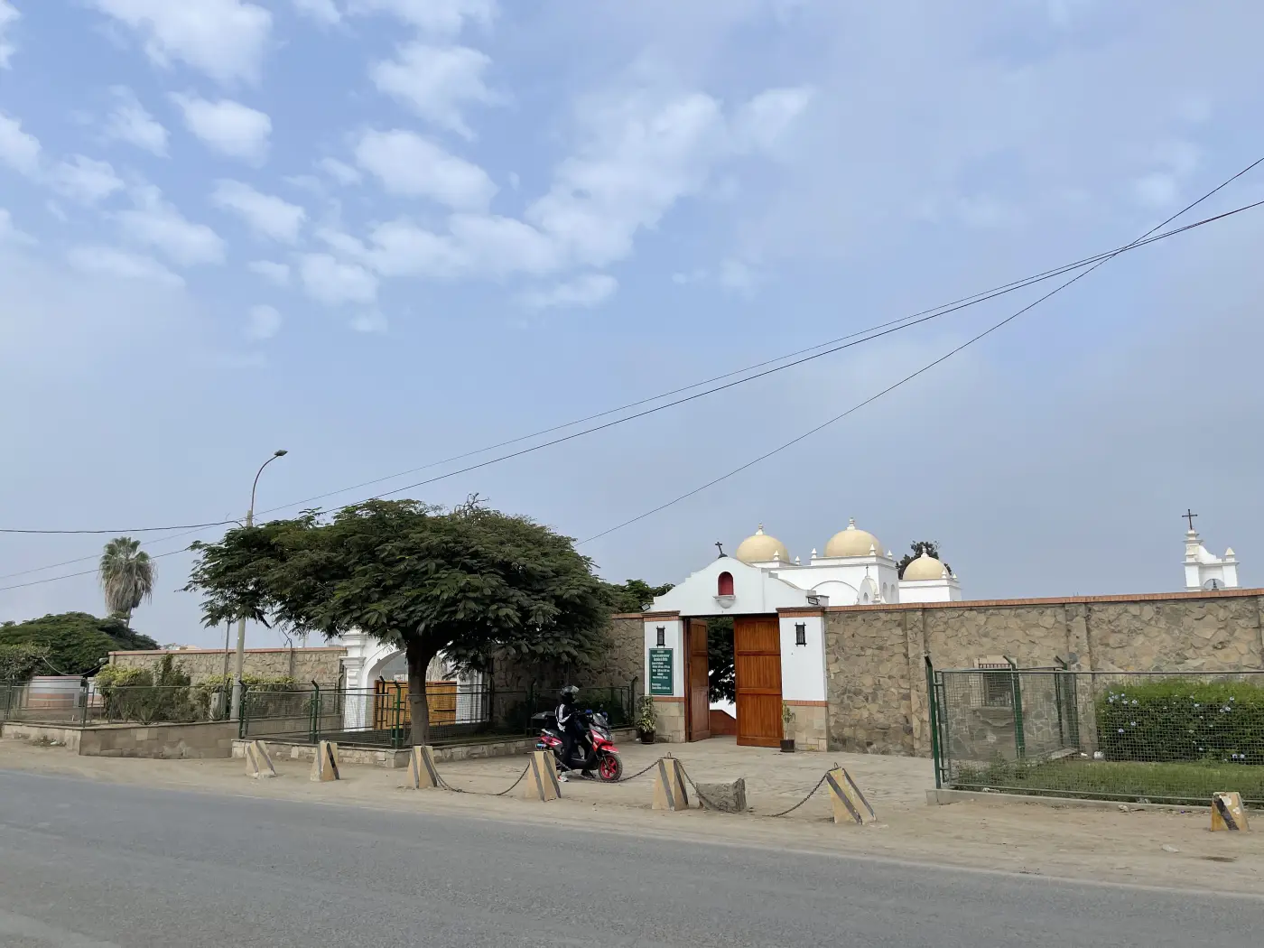 15. Fachada
